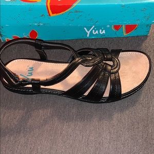 Yuu Alottie Sandals